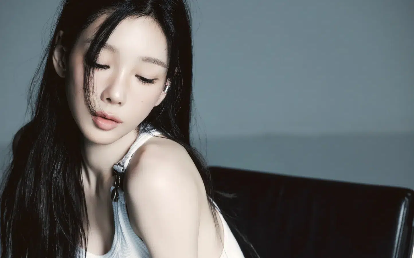 แทยอน ส่งอัลบั้มรวมเพลงชุดแรก “Panorama: The Best of TAEYEON” ครบรอบ 10 ปีในฐานะศิลปินเดี่ยว รวม 24 เพลงพิเศษ ทั้งเพลงใหม่ มิกซ์ใหม่ปี 2025 และเวอร์ชันไลฟ์สุดเอ็กซ์คลูซีฟเพื่อเป็นของขวัญถึงแฟนคลับ